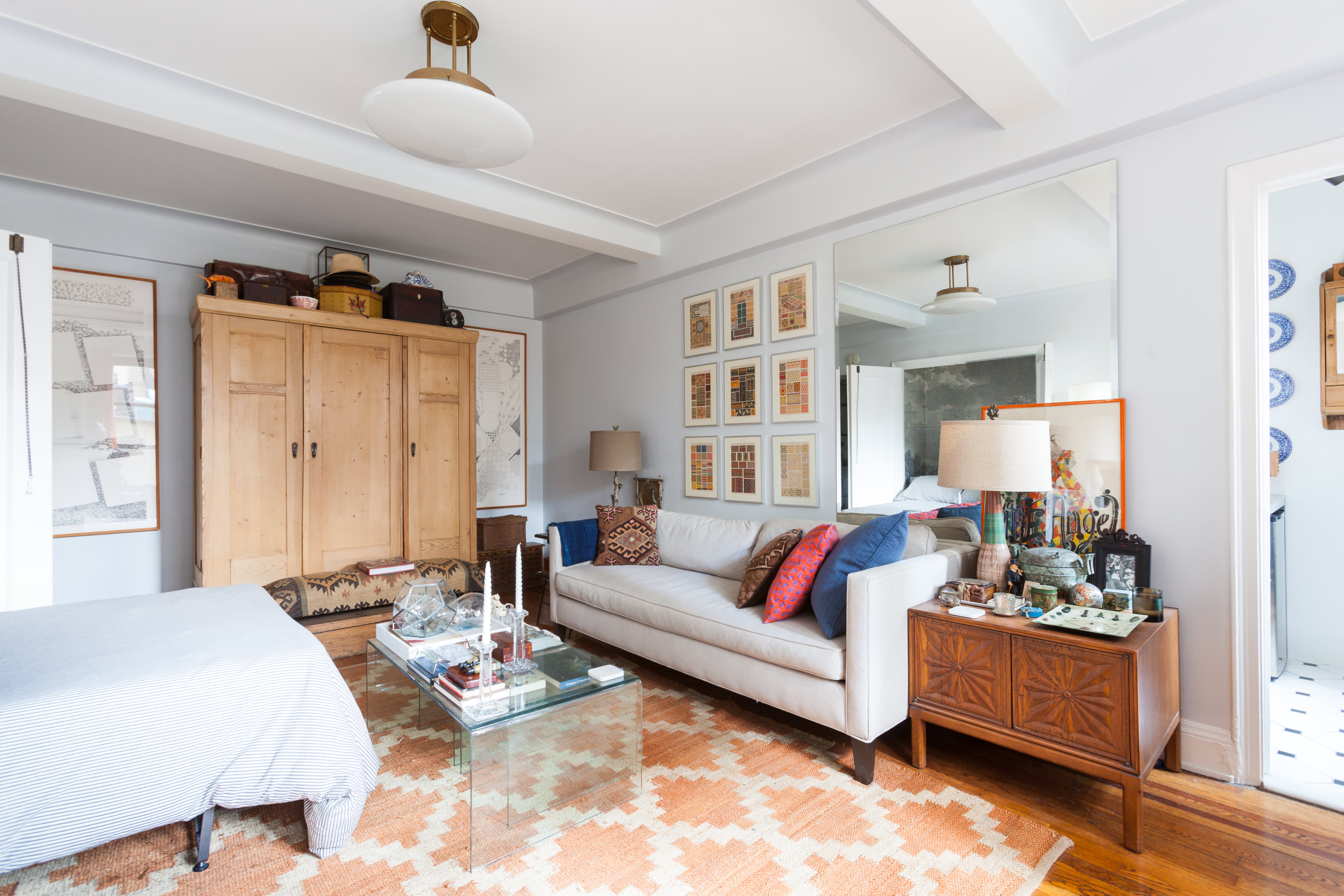 House Tour A Designer's Tiny NYC Studio With the Best Murphy Bed